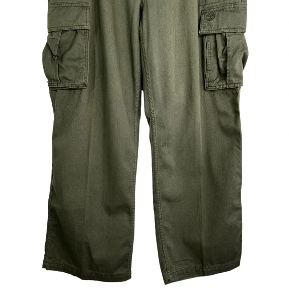Timberland Relaxed Fit Cargo Chino Pants in Army Green Men’s Size 40x30 - Picture 4 of 9